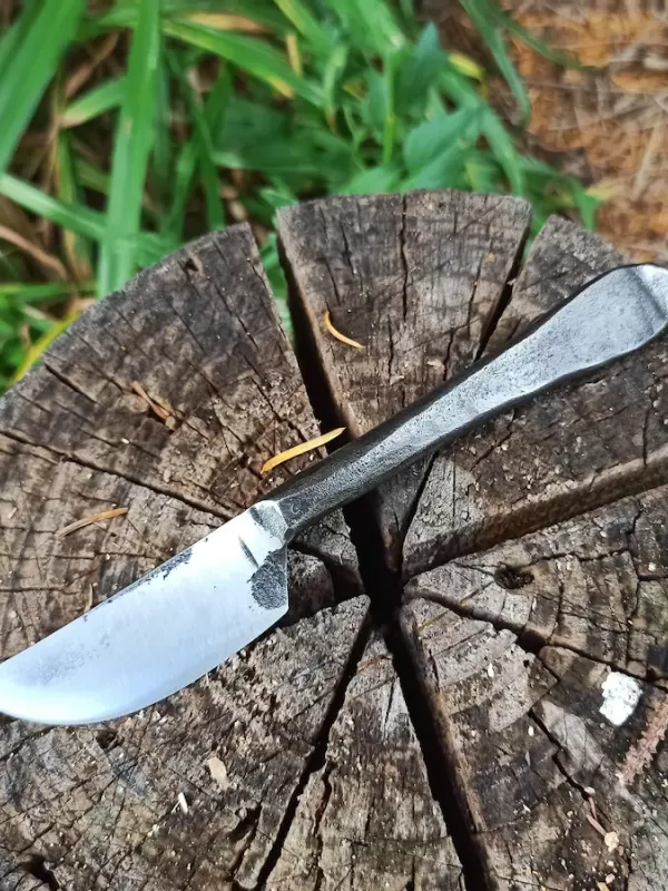 Messer aus Federstahl